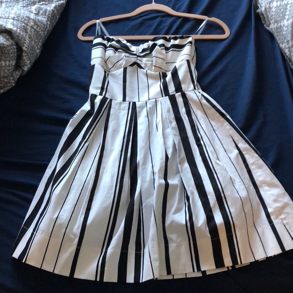 Black and white strapless dress